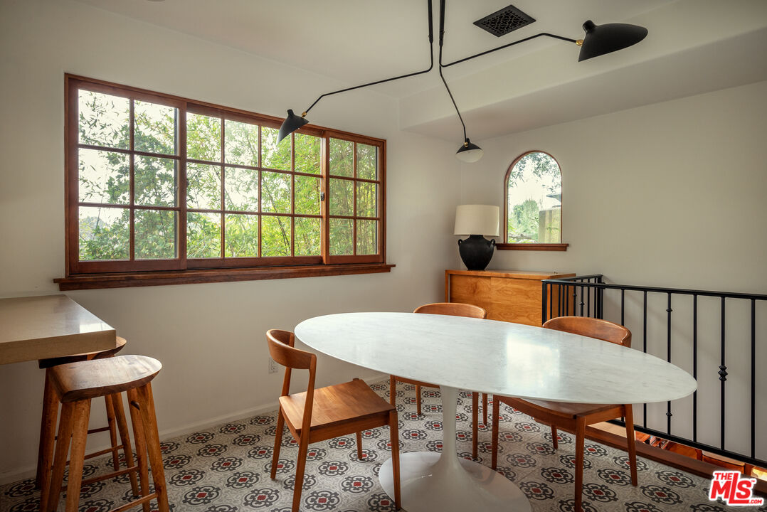 8515 Ridpath Drive Los Angeles, CA 90046 - Photo 20 of 38