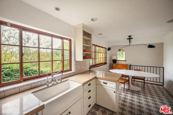 $7,500 | 8515 Ridpath Drive, Los Angeles, CA 90046