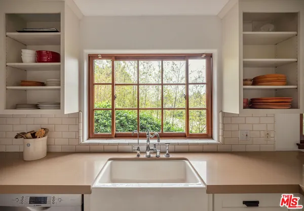 $7,500 | 8515 Ridpath Drive, Los Angeles, CA 90046