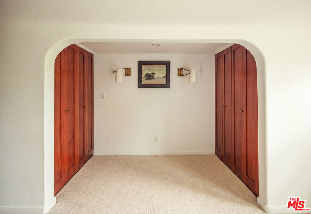 8515 Ridpath Drive Los Angeles, CA 90046 - Photo 34 of 38