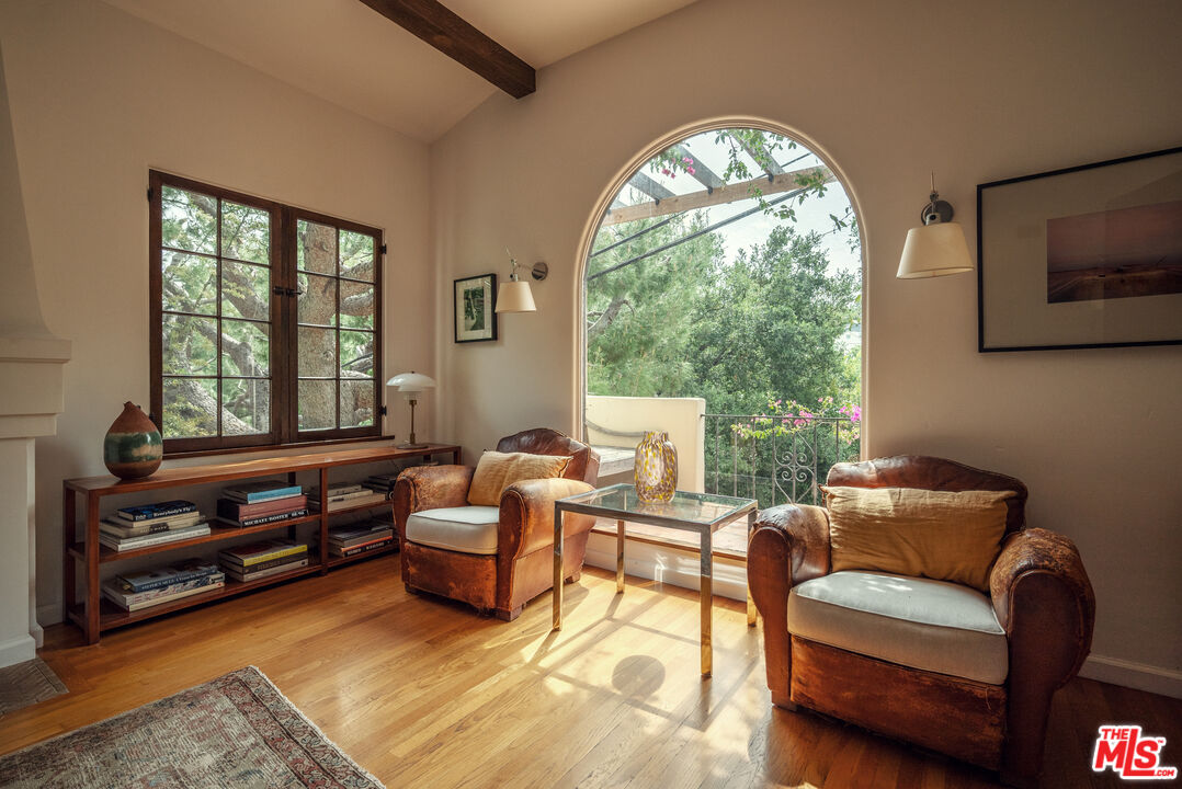 8515 Ridpath Drive Los Angeles, CA 90046 - Photo 9 of 38