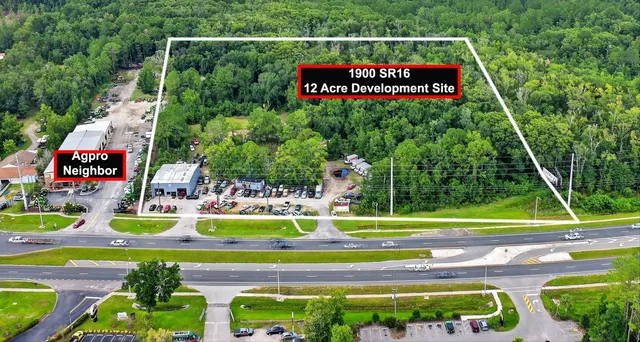 a view of an outdoor space