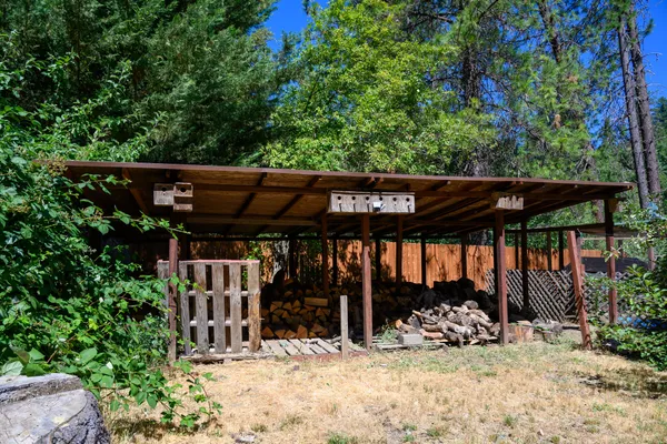 $365,000 | 290 Mountain View Drive, Lewiston, CA 96052