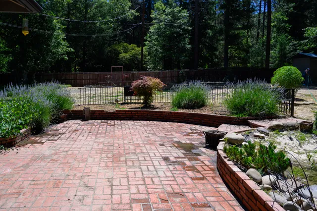 $365,000 | 290 Mountain View Drive, Lewiston, CA 96052