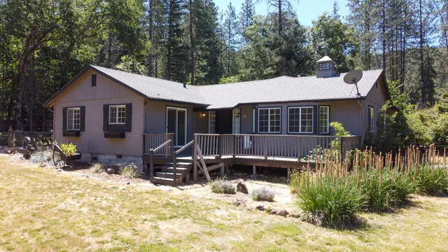 $365,000 | 290 Mountain View Drive, Lewiston, CA 96052