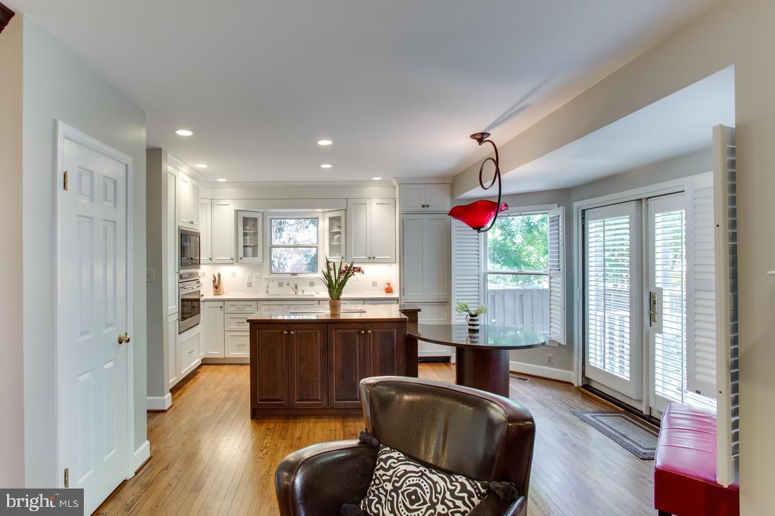 6606 Anthony Crest Square McLean, VA 22101 - Photo 14 of 36