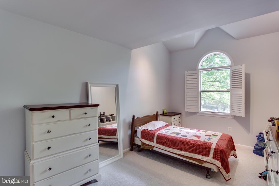 6606 Anthony Crest Square McLean, VA 22101 - Photo 24 of 36 Bedroom #2