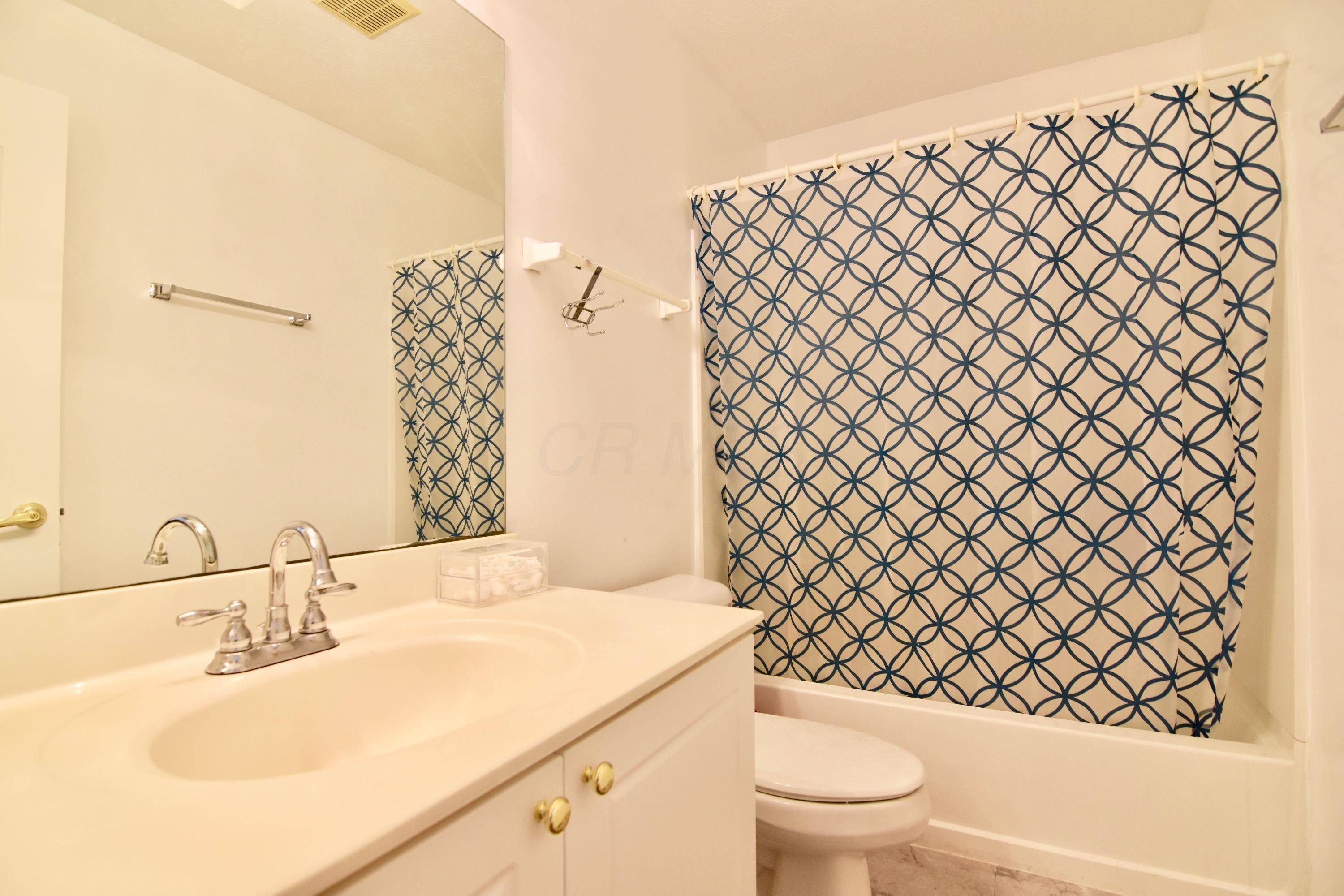 674 Spring Valley Drive Lewis Center, OH 43035 - Photo 20 of 28