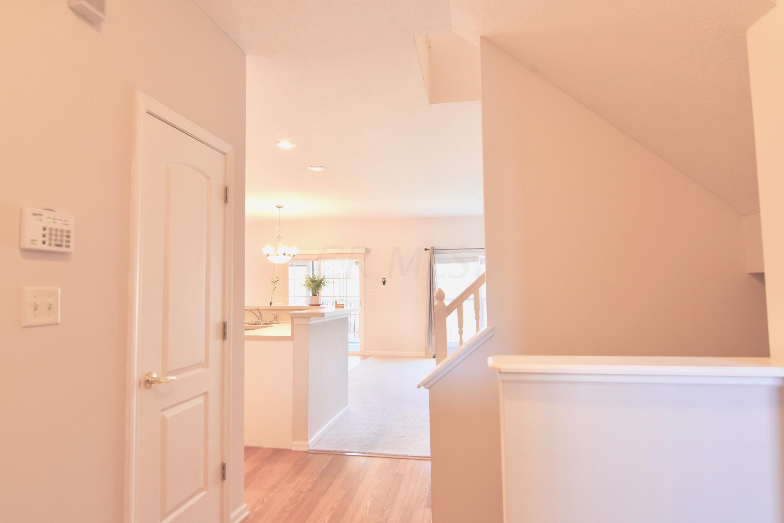 674 Spring Valley Drive Lewis Center, OH 43035 - Photo 2 of 28