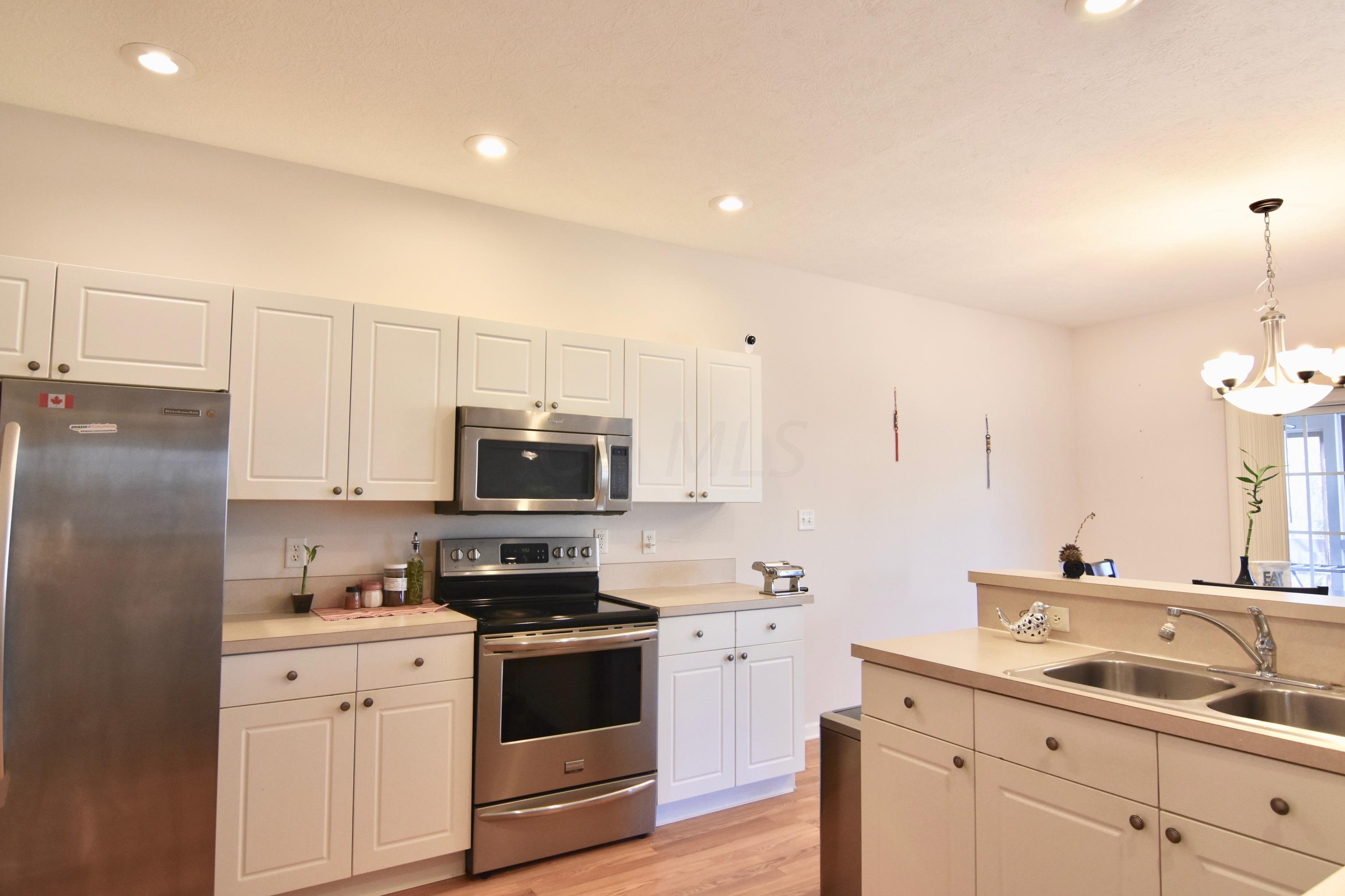 674 Spring Valley Drive Lewis Center, OH 43035 - Photo 9 of 28