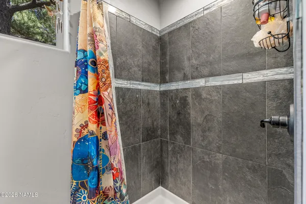 $1,425,000 | 3348 Happy Trails Drive, Flagstaff, AZ 86005