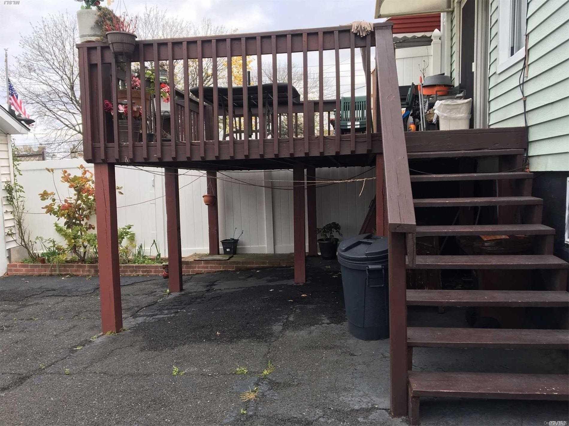 60-13 59th Road Queens, NY 11378 - Photo 6 of 20 a view of entryway