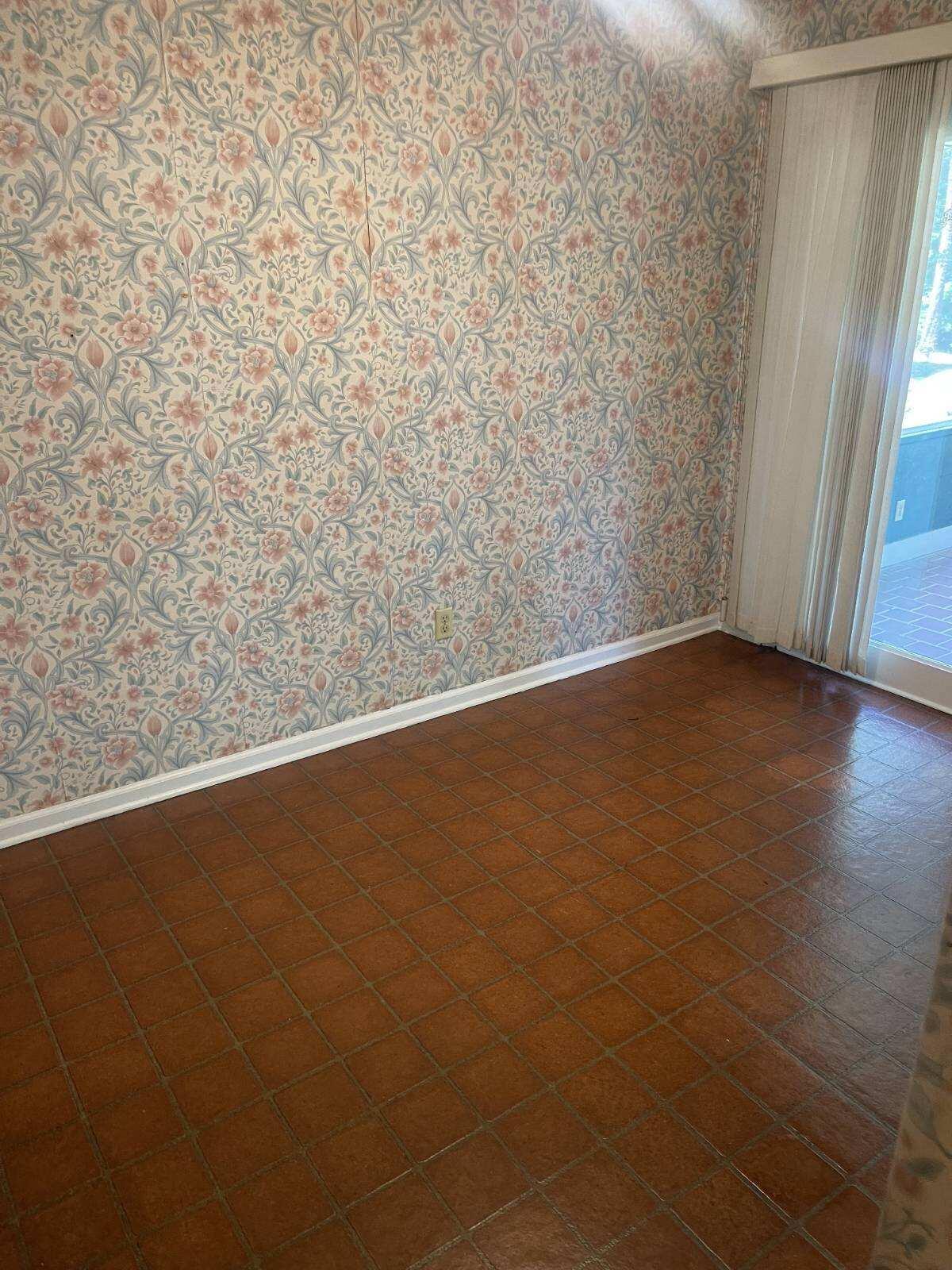 141 State Rd S-15-714 Walterboro, SC 29488 - Photo 10 of 15 141 DINNING ROOM