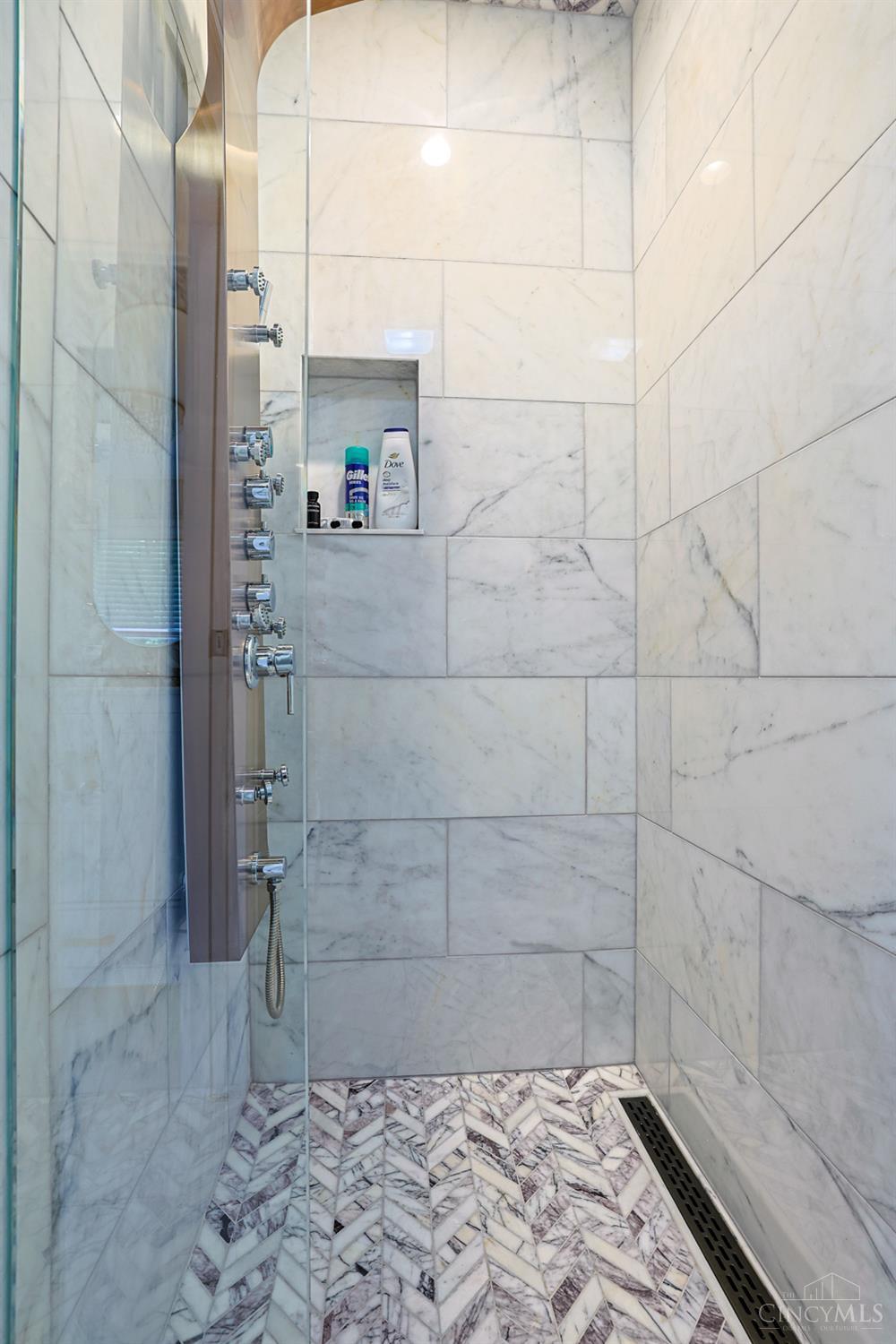 5500 Drake Road Cincinnati, OH 45243 - Photo 87 of 95 Gallery Image 87