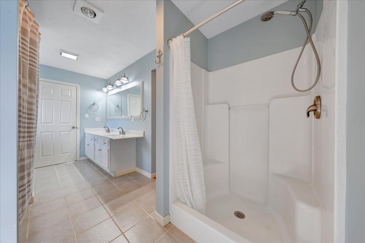 193 Simmons Creek Road Union Hall, VA 24176 - Photo 35 of 77 34-MIB03963