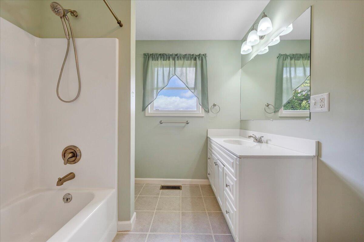 193 Simmons Creek Road Union Hall, VA 24176 - Photo 43 of 77 42-MIB03987