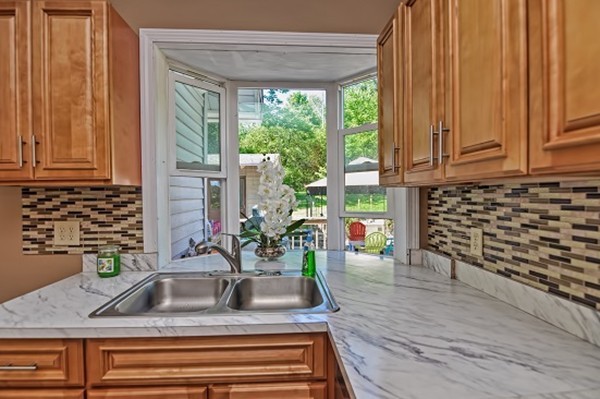 86 Randolph Road Worcester, MA 01606 - Photo 11 of 30 Gallery Image 11