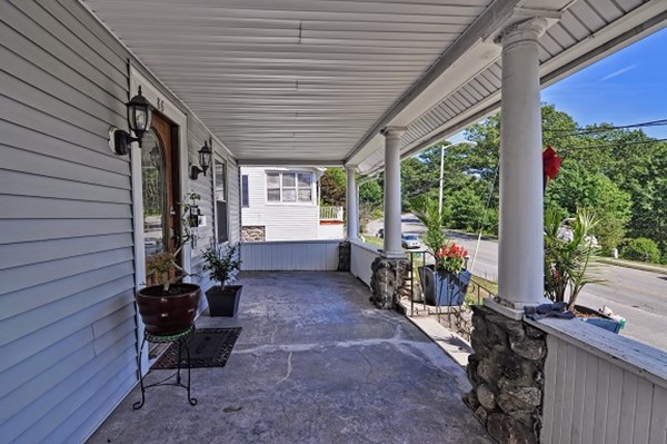86 Randolph Road Worcester, MA 01606 - Photo 3 of 30 Gallery Image 3