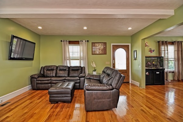 86 Randolph Road Worcester, MA 01606 - Photo 4 of 30 Gallery Image 4