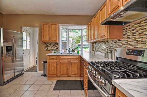 86 Randolph Road Worcester, MA 01606 - Photo 9 of 30 Gallery Image 9