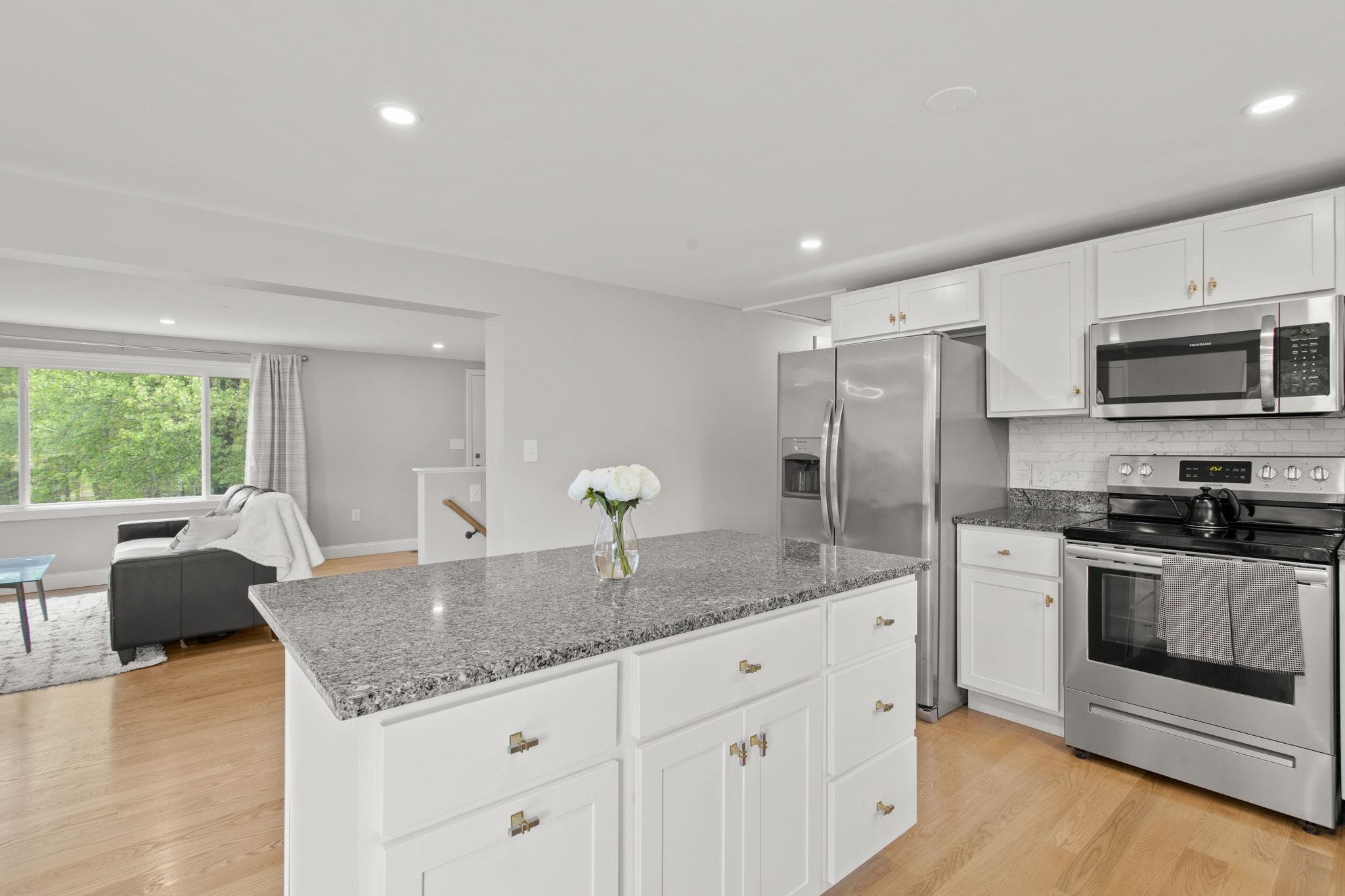 74 Little River Road Kingston, NH 03848 - Photo 21 of 46