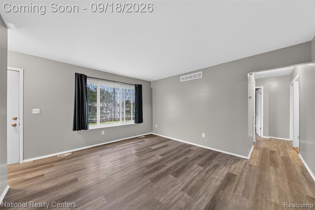 43843 Applewood Road Canton, MI 48188 - Photo 6 of 46 Gallery Image 6