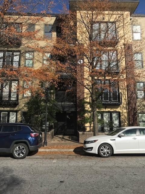 Front view of the Lofts at 5300!