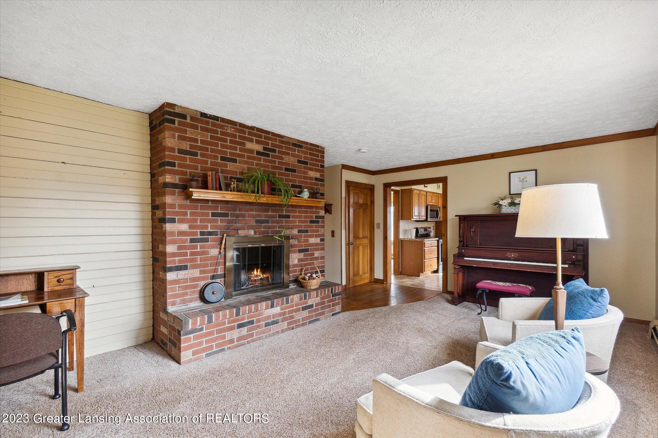 7461 West Chadwick Road Dewitt, MI 48820 - Photo 26 of 80 Family Room / Office
