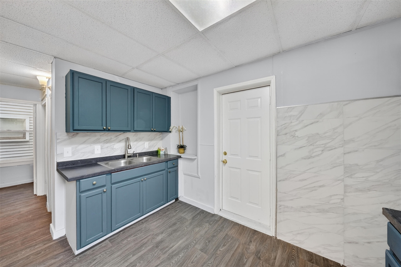 135 Batavia Street River Rouge, MI 48218 - Photo 12 of 42
