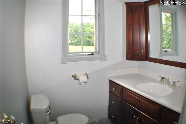 8281 Oberlin Road Elyria, OH 44035 - Photo 17 of 24 Gallery Image 17