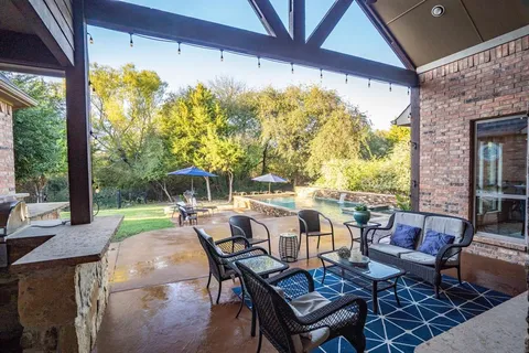 $1,249,900 | 3328 Clubview Drive, Denton, TX 76226