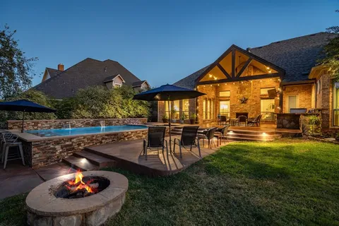 $1,249,900 | 3328 Clubview Drive, Denton, TX 76226
