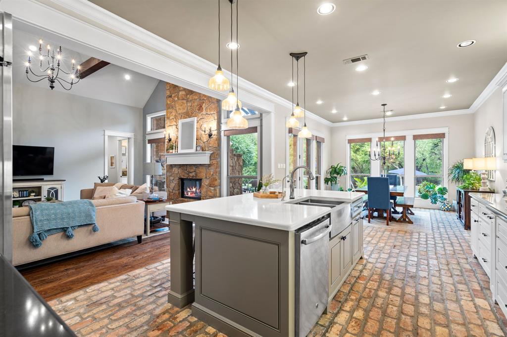 3328 Clubview Drive Denton, TX 76226 - Photo 10 of 40 Abundance of warmth and character!