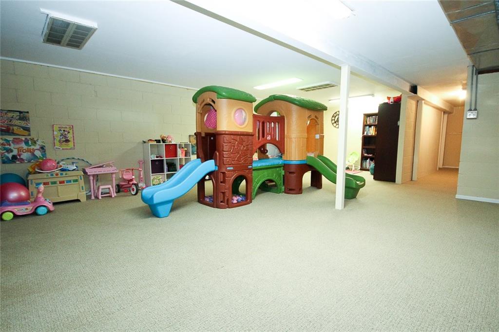 212 Springdale Road Venetia, PA 15367 - Photo 11 of 23