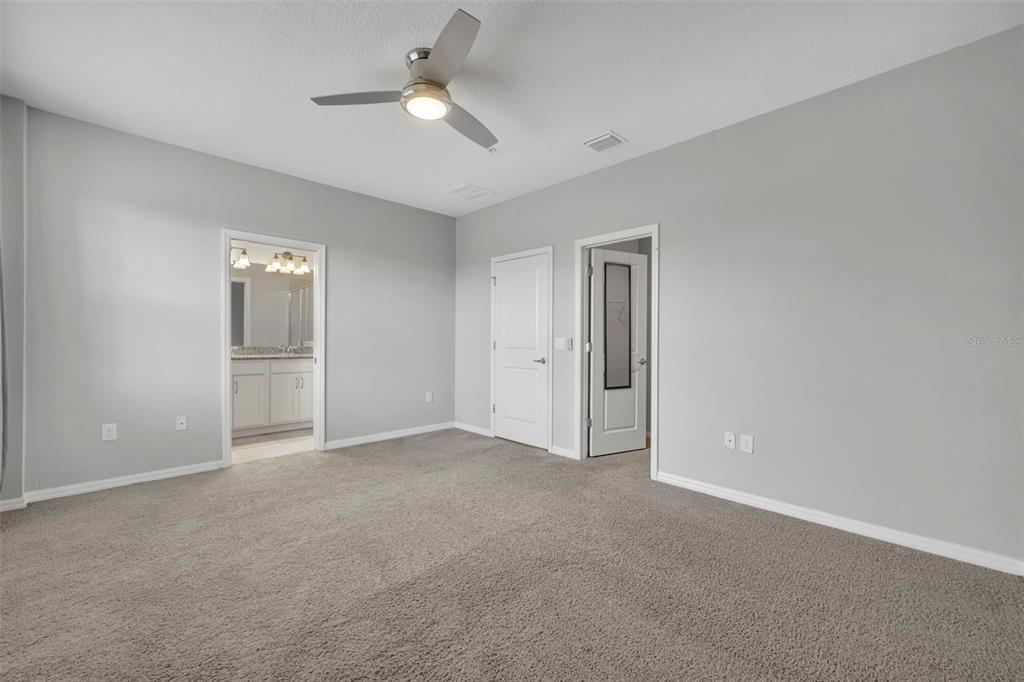 529 Piazza Point Oviedo, FL 32765 - Photo 24 of 33