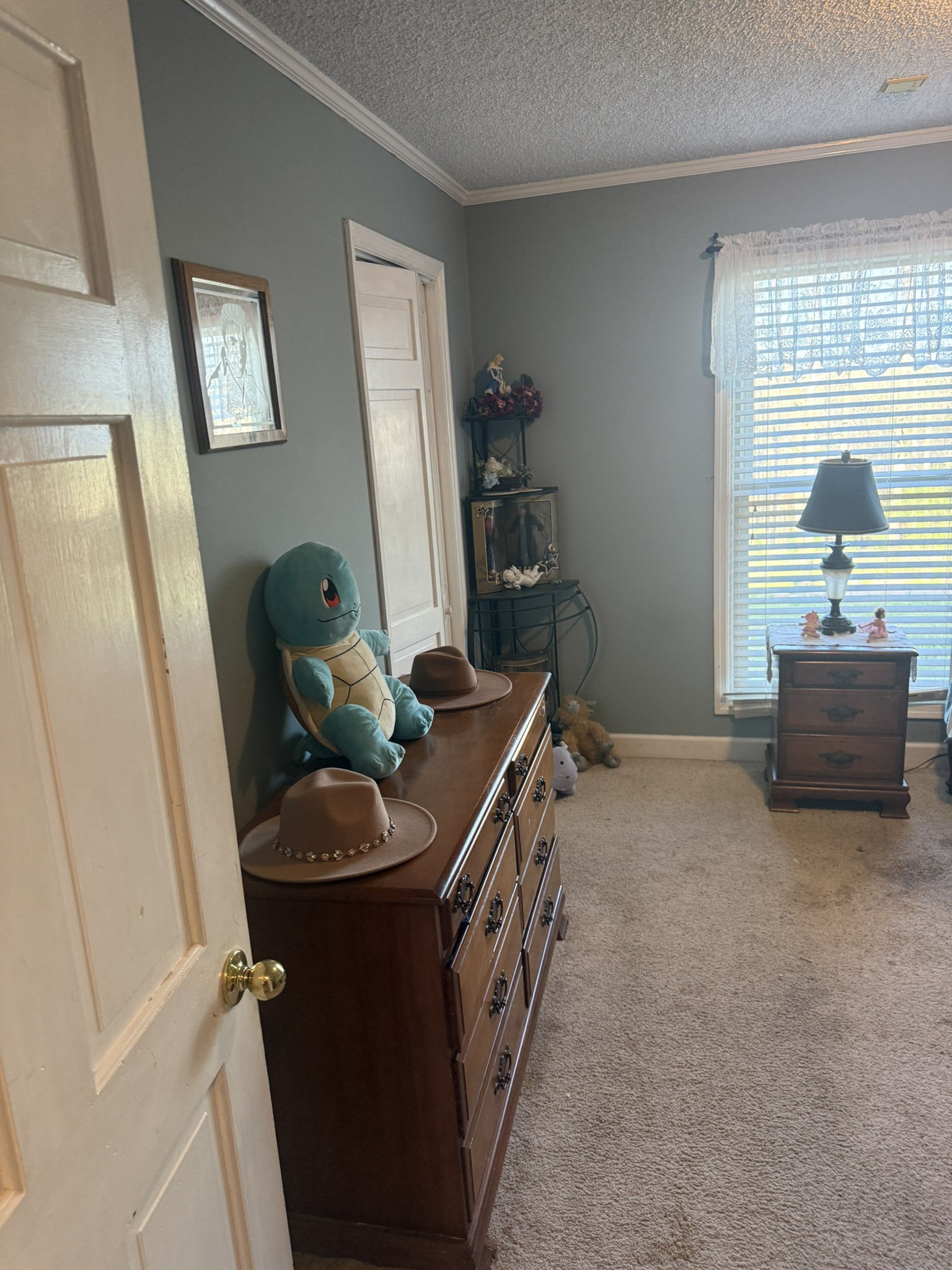 353 Golf Club Road McMinnville, TN 37110 - Photo 7 of 28 a living room with furniture and a window
