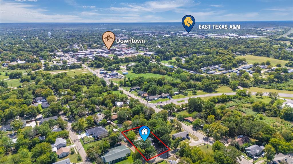 1005 Jernigan Street Commerce, TX 75428 - Photo 4 of 40 a view of a city