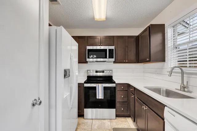 $355,000 | 928 Village Lane, Fort Walton Beach, FL 32547