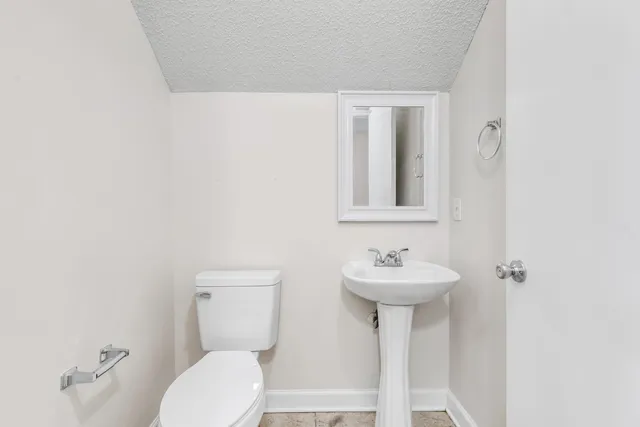 $355,000 | 928 Village Lane, Fort Walton Beach, FL 32547