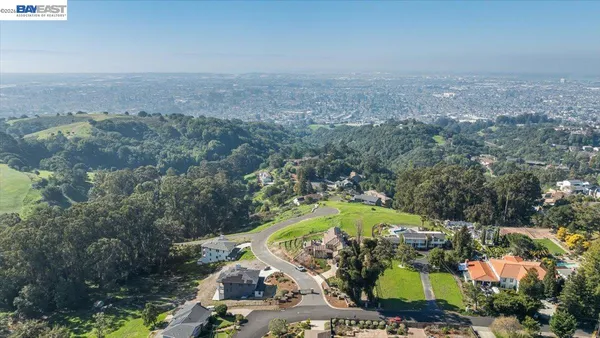 $2,999,000 | 6 Turner Court, Oakland, CA 94605