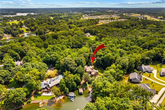 a view of a lake with sitting space