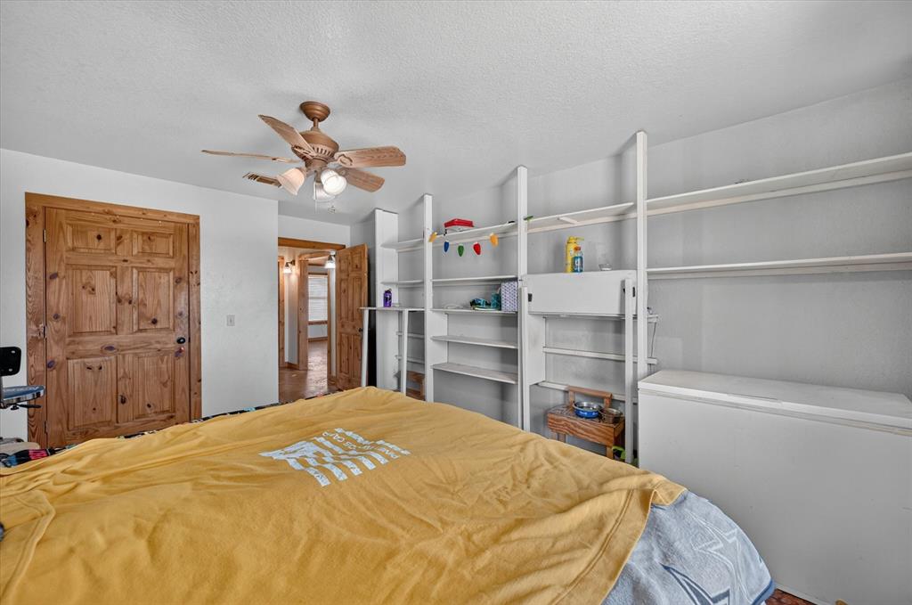901 Marion Road Venus, TX 76084 - Photo 14 of 33