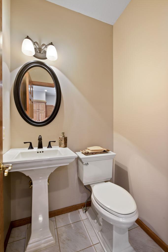15410 Shadow Creek Road Maple Grove, MN 55311 - Photo 14 of 45 Gallery Image 14