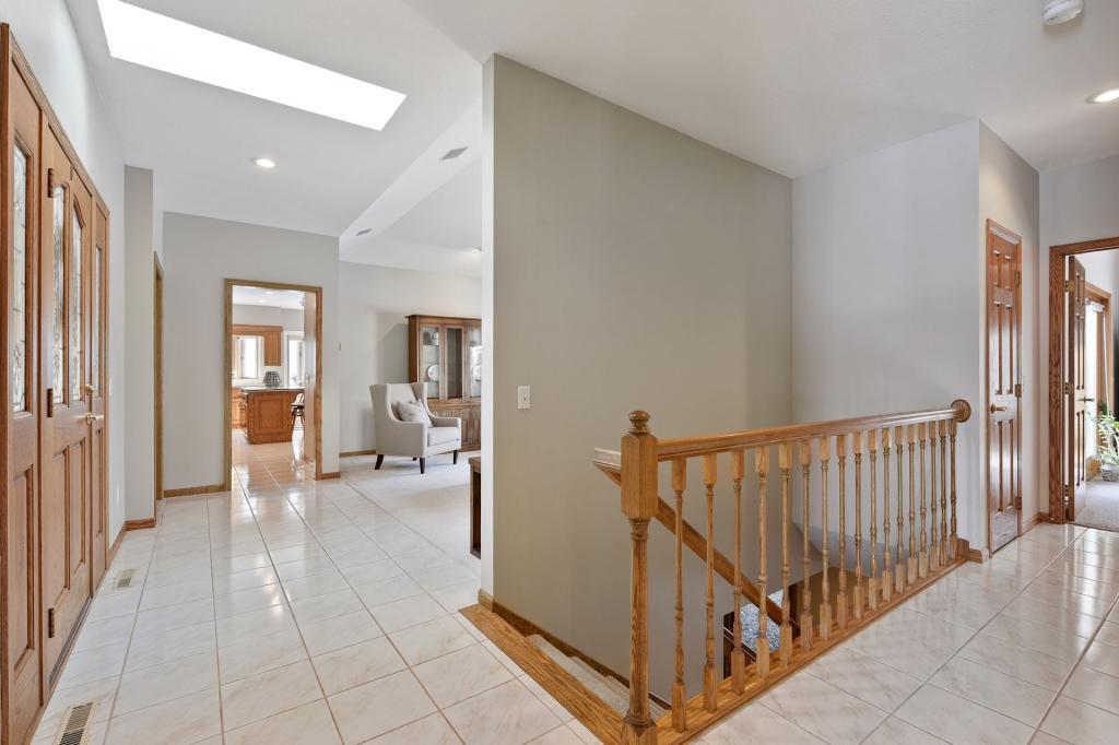15410 Shadow Creek Road Maple Grove, MN 55311 - Photo 15 of 45 Gallery Image 15