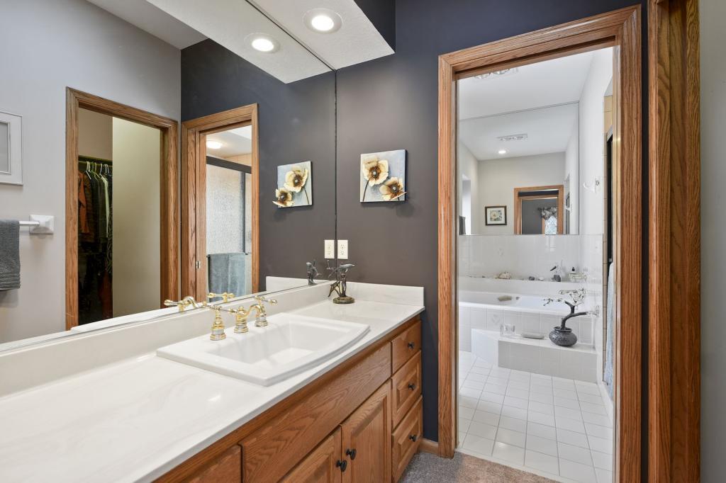 15410 Shadow Creek Road Maple Grove, MN 55311 - Photo 18 of 45 Gallery Image 18