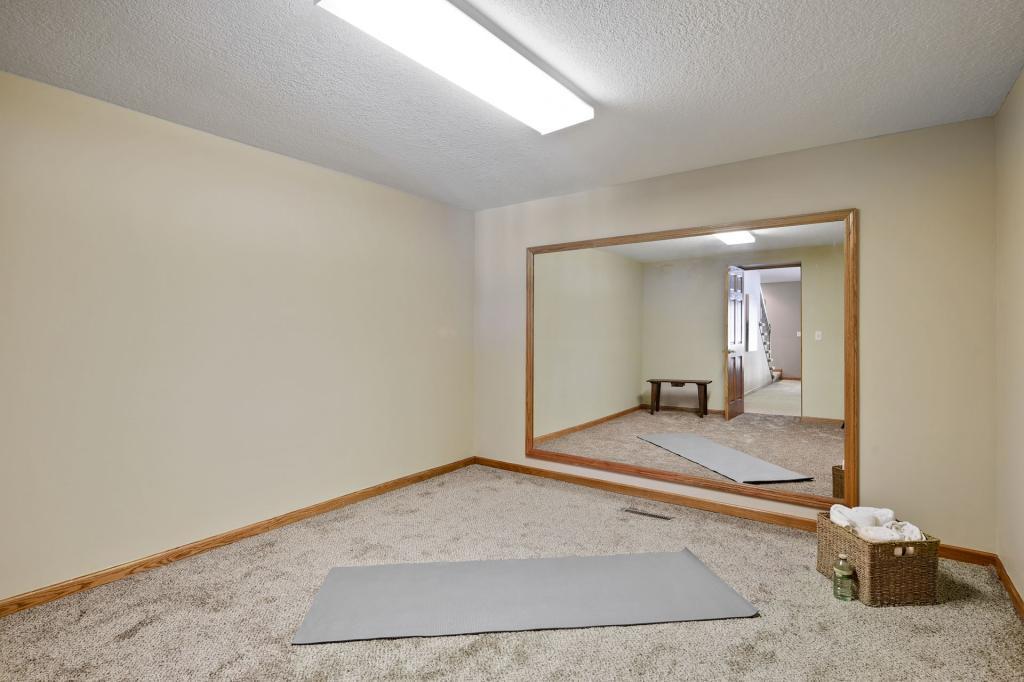 15410 Shadow Creek Road Maple Grove, MN 55311 - Photo 27 of 45 Gallery Image 27