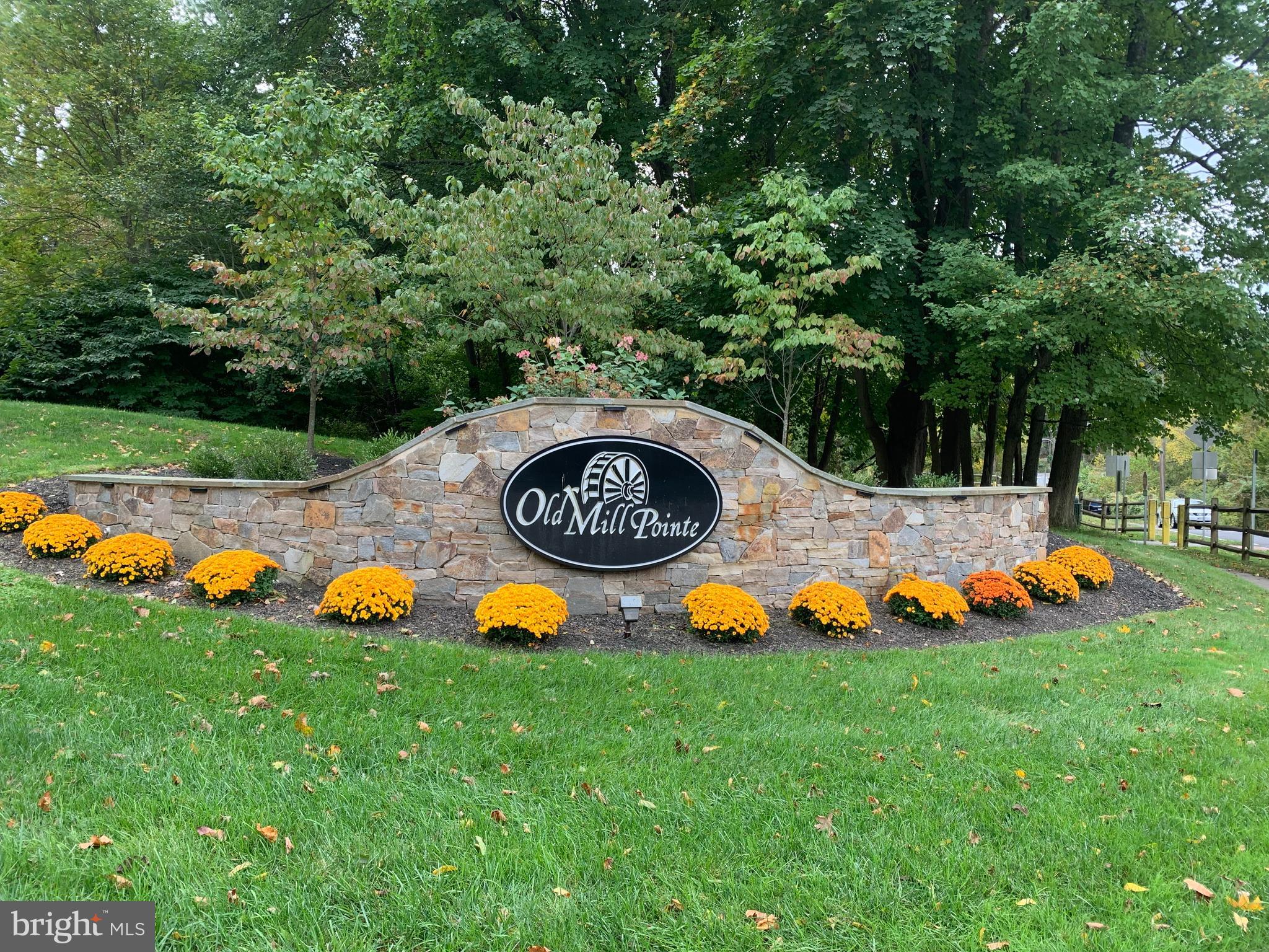 709 Iris Lane Media, PA 19063 - Photo 2 of 32 Entrance To Community