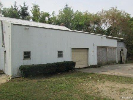 49487 Judd Road Belleville, MI 48111 - Photo 3 of 12 Barn.JPG
