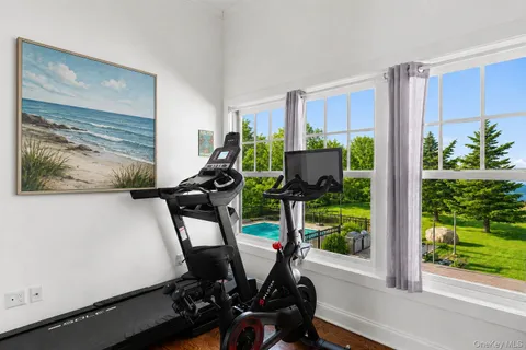 $5,695,000 | 160 Sound Drive, Greenport, NY 11944