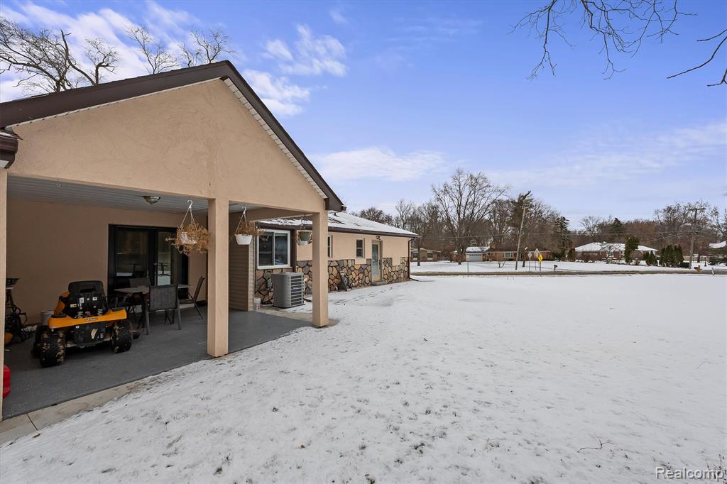15500 Millar Road Clinton Township, MI 48036 - Photo 21 of 27